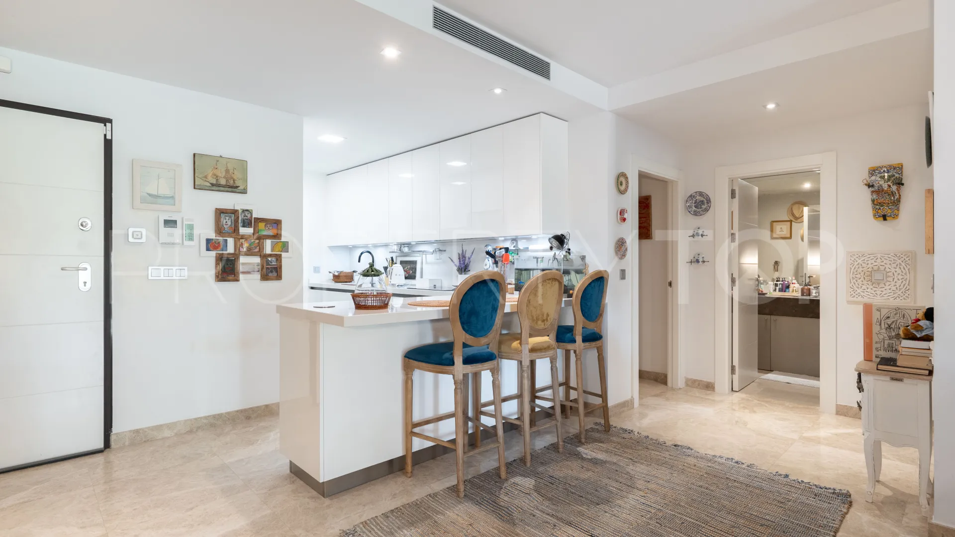 Apartamento planta baja en venta en Alminar de Marbella