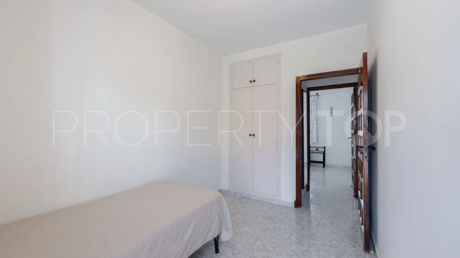 Adosado en venta en Nueva Andalucia de 4 dormitorios