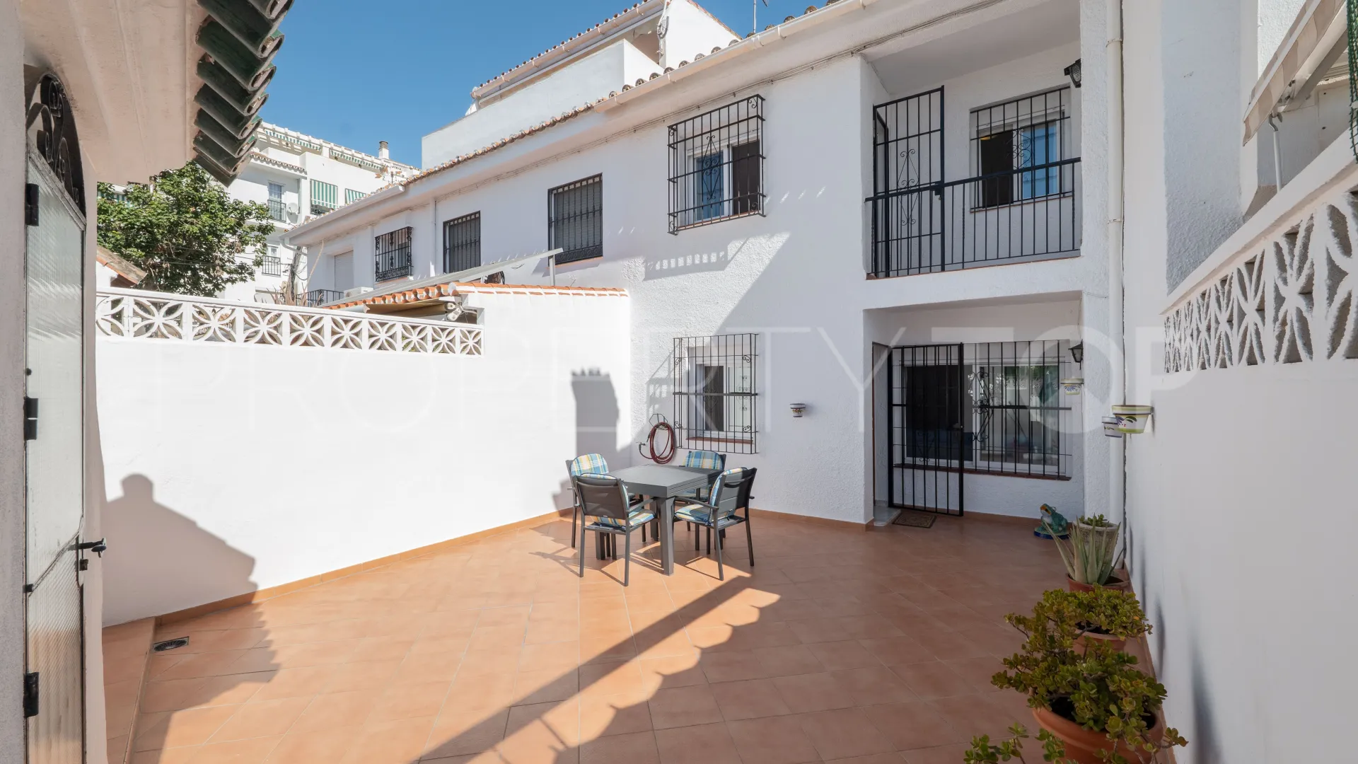 Adosado en venta en Nueva Andalucia de 4 dormitorios