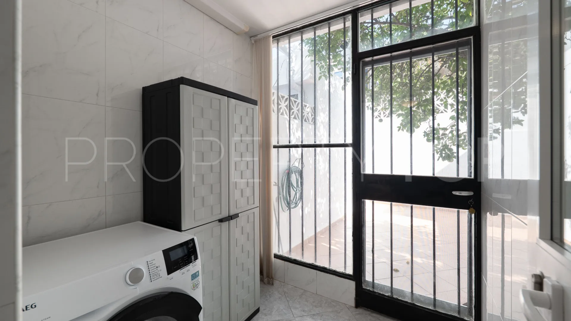 Adosado en venta en Nueva Andalucia de 4 dormitorios