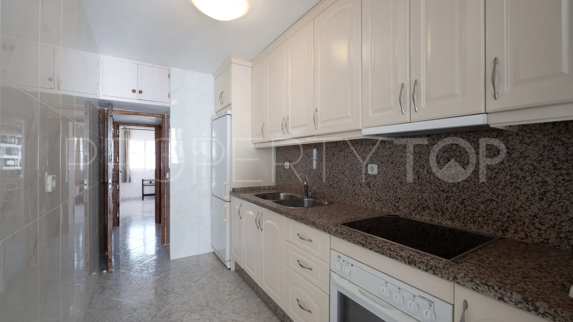 Adosado en venta en Nueva Andalucia de 4 dormitorios