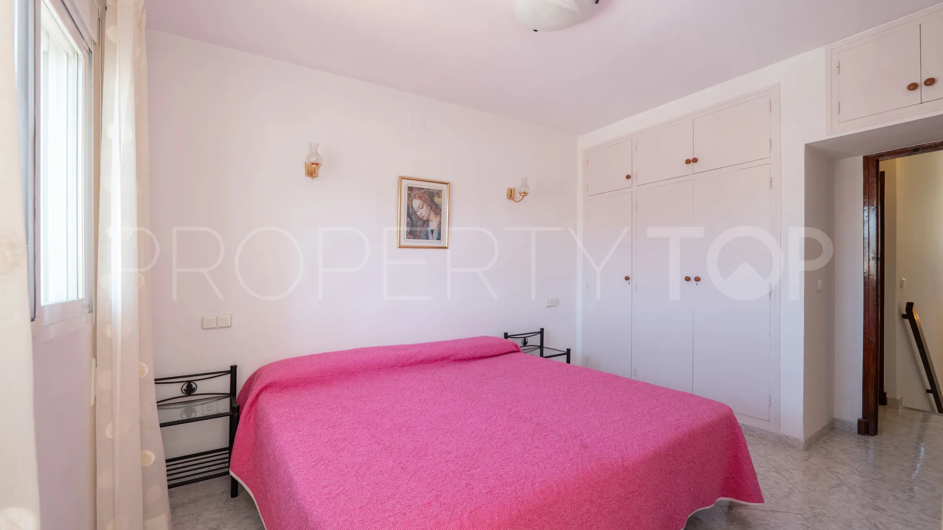 Adosado en venta en Nueva Andalucia de 4 dormitorios