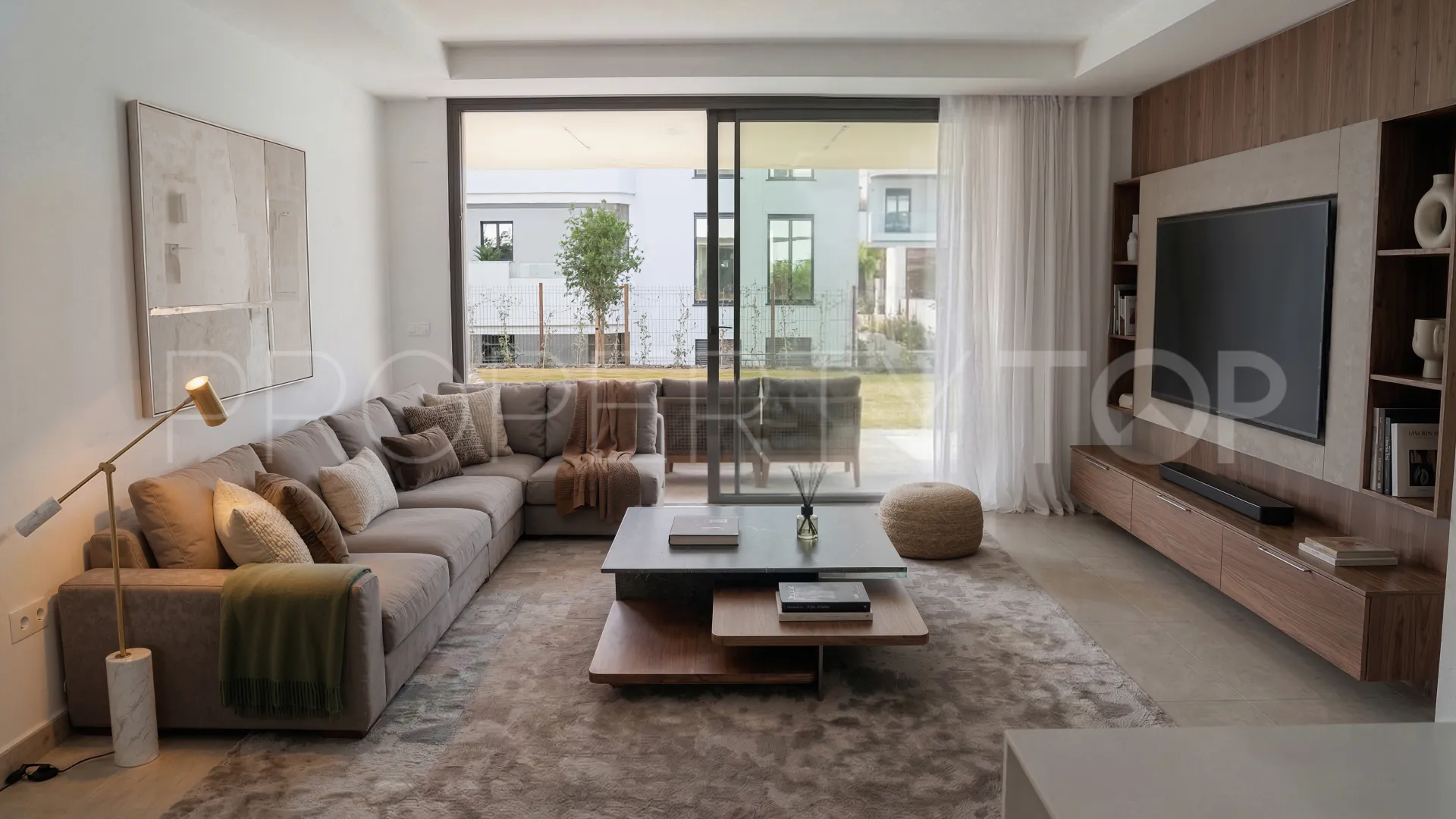 Comprar apartamento planta baja con 3 dormitorios en Cancelada