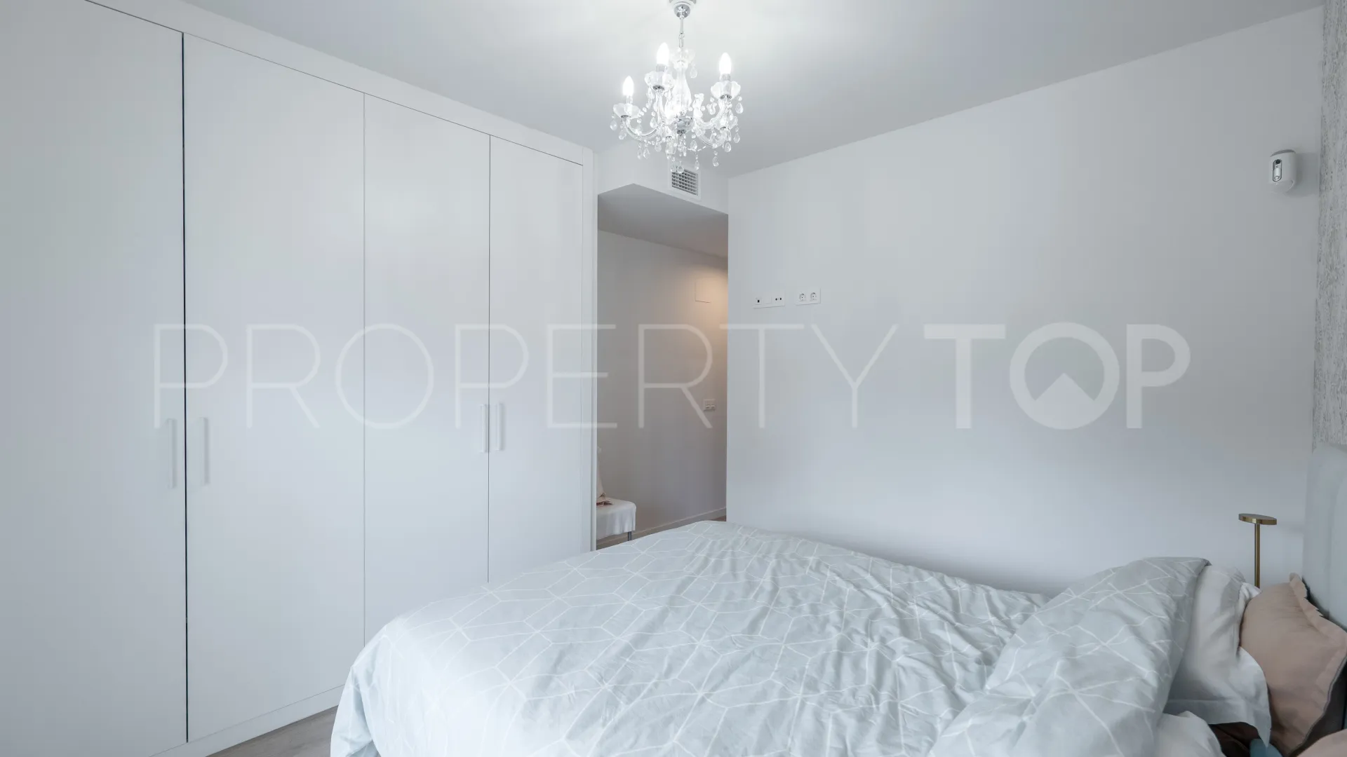 Comprar apartamento de 2 dormitorios en Nueva Andalucia