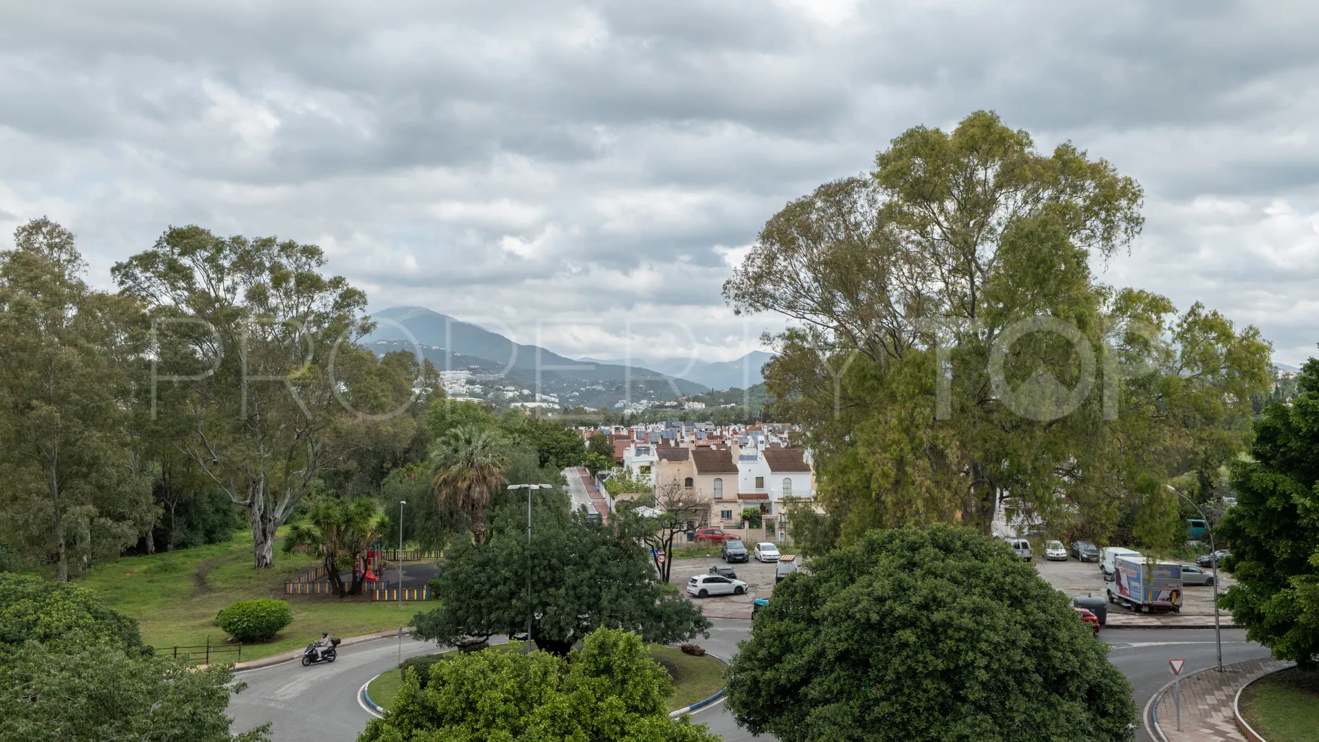 Comprar apartamento de 2 dormitorios en Nueva Andalucia