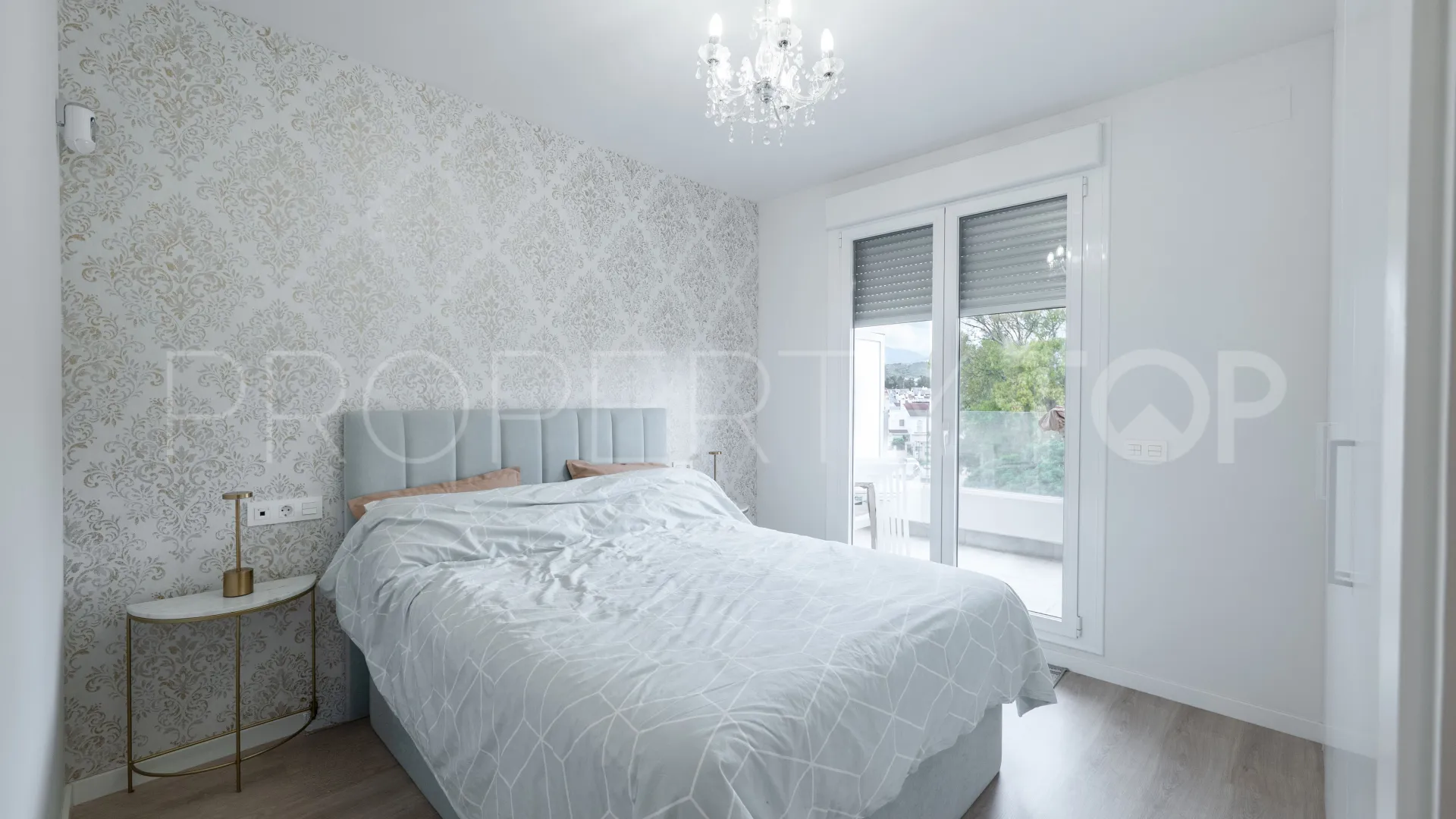 Comprar apartamento de 2 dormitorios en Nueva Andalucia