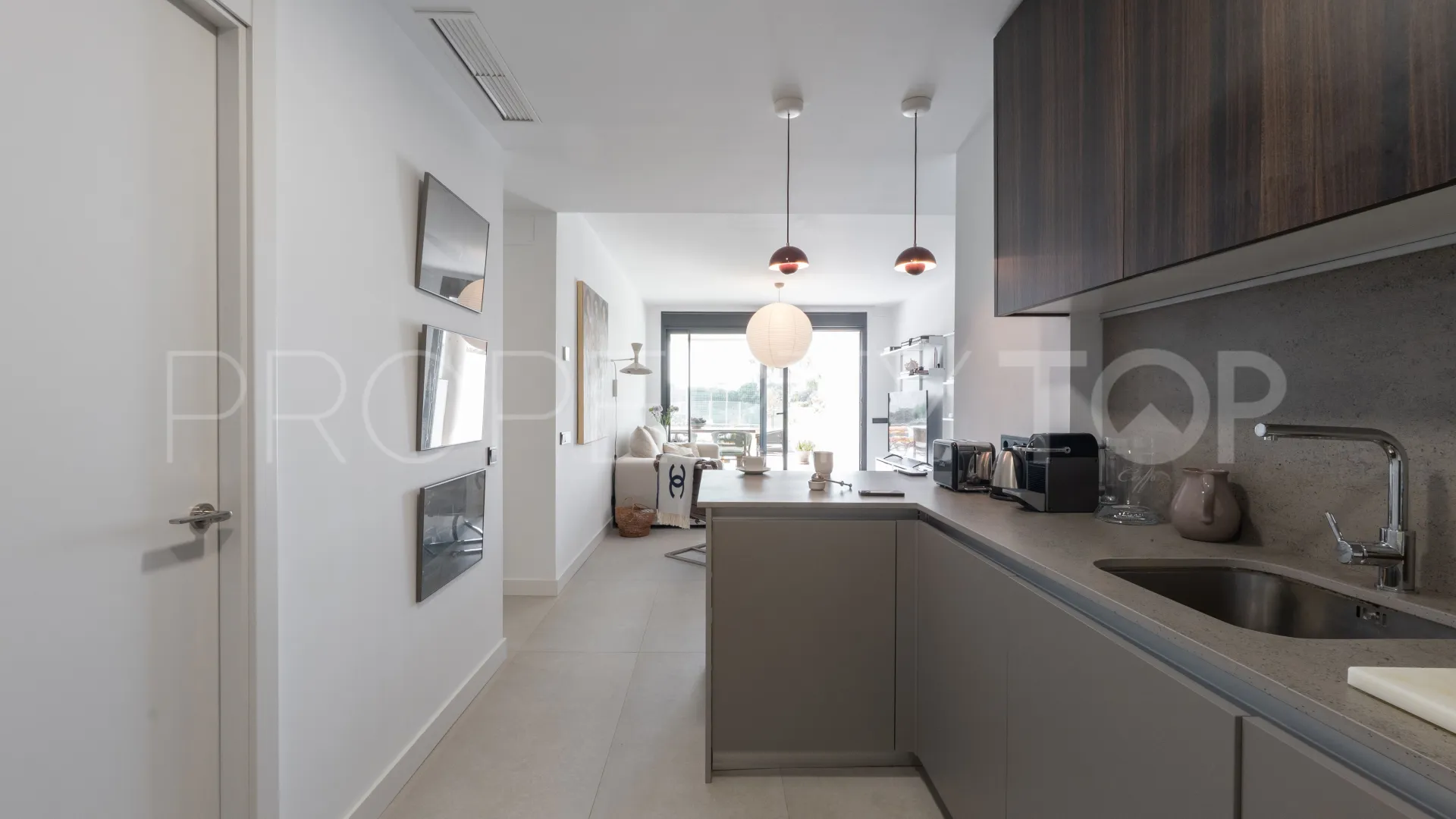 2 bedrooms ground floor apartment in Los Altos de los Monteros for sale
