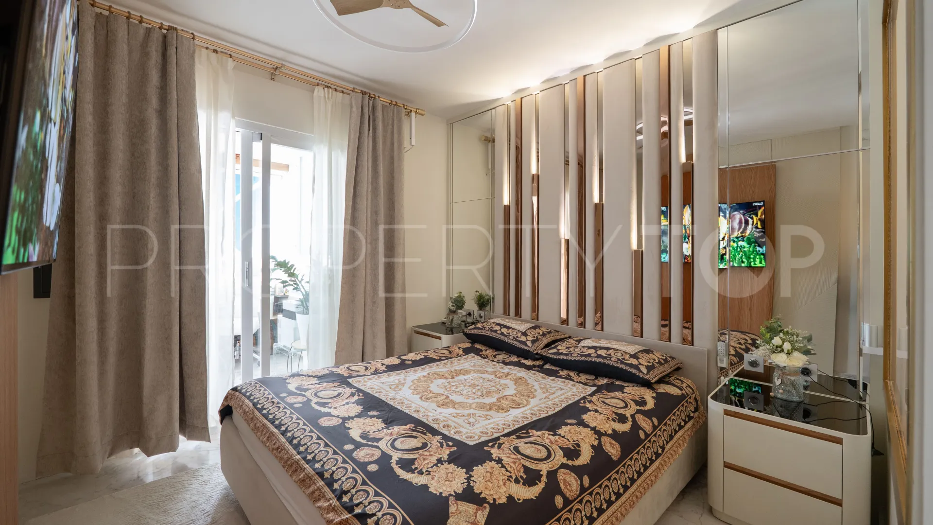 Se vende apartamento con 2 dormitorios en Marina Banus