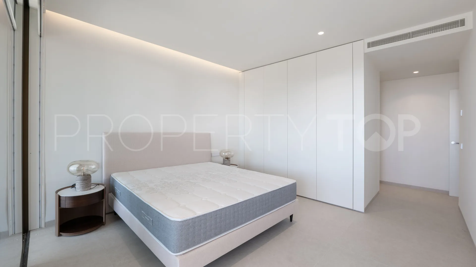 Real de La Quinta 4 bedrooms apartment for sale