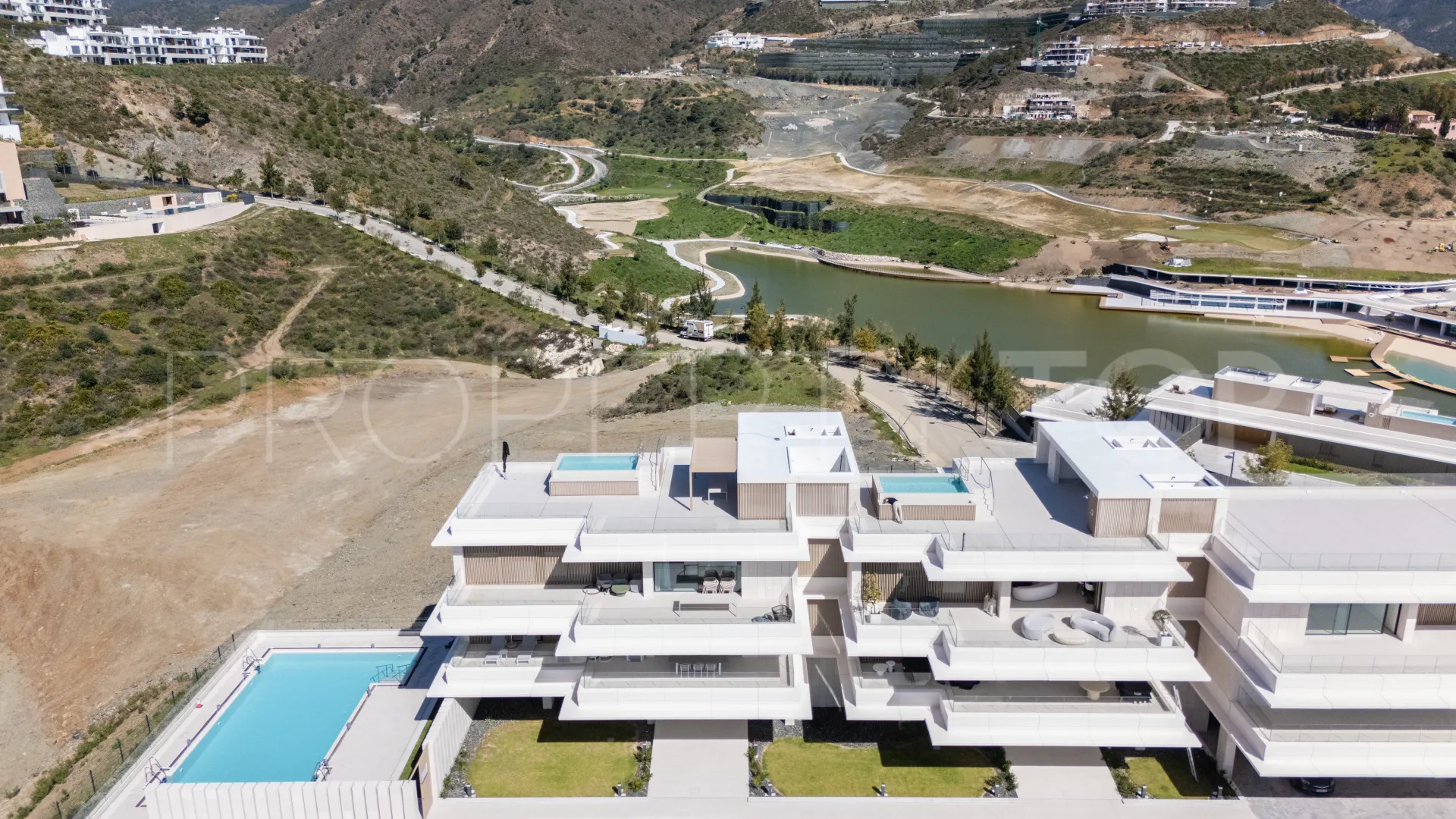 Real de La Quinta 4 bedrooms apartment for sale
