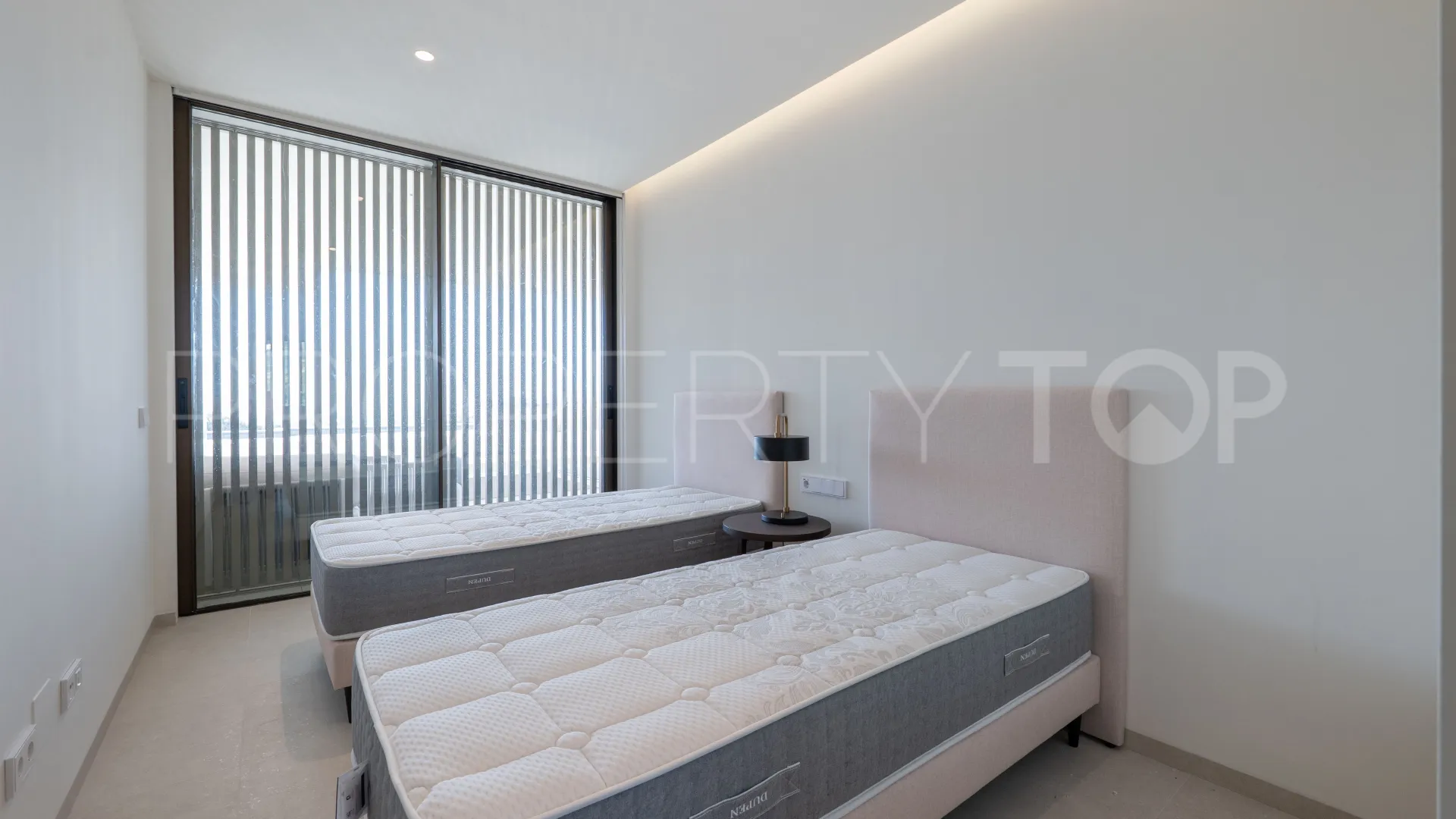 Real de La Quinta 4 bedrooms apartment for sale