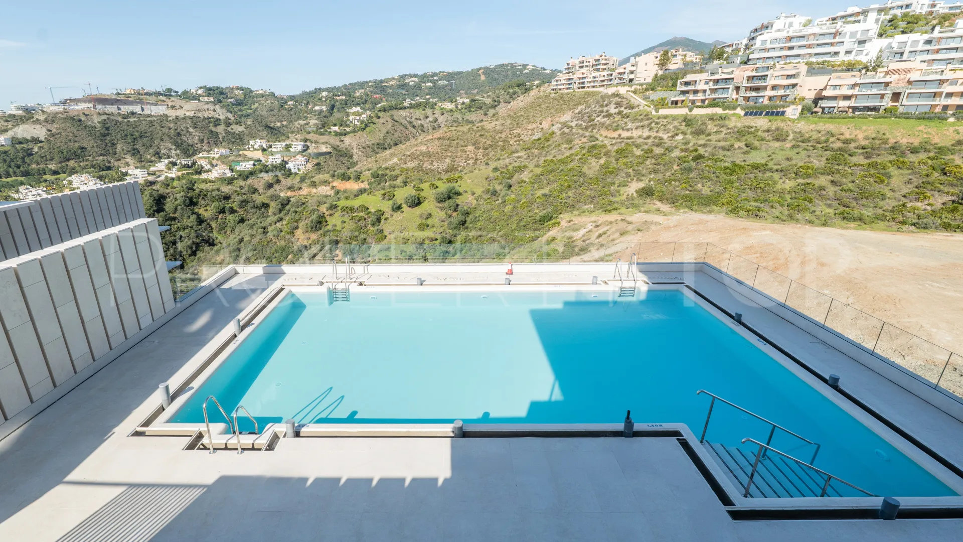 Real de La Quinta 4 bedrooms apartment for sale