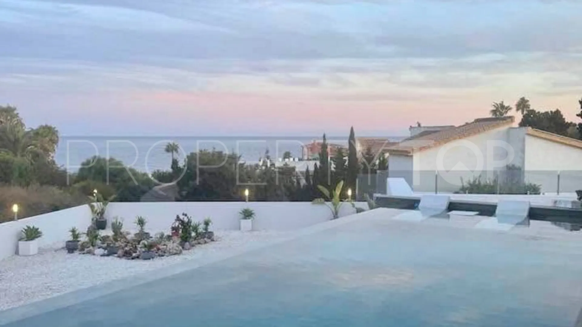 Villa con 5 dormitorios a la venta en Mijas Costa