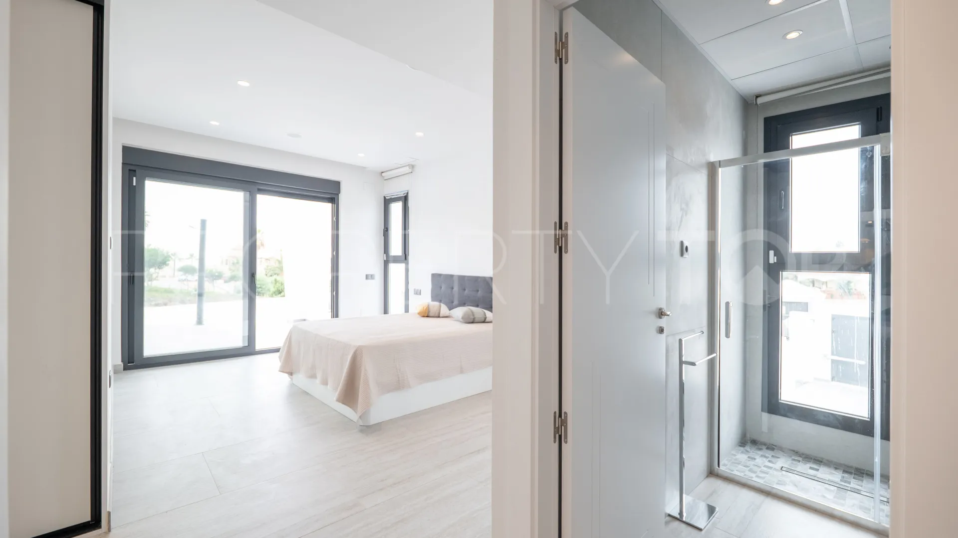 Villa con 5 dormitorios a la venta en Mijas Costa