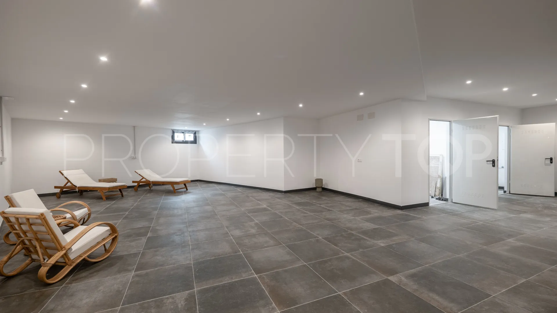 Villa con 5 dormitorios a la venta en Mijas Costa