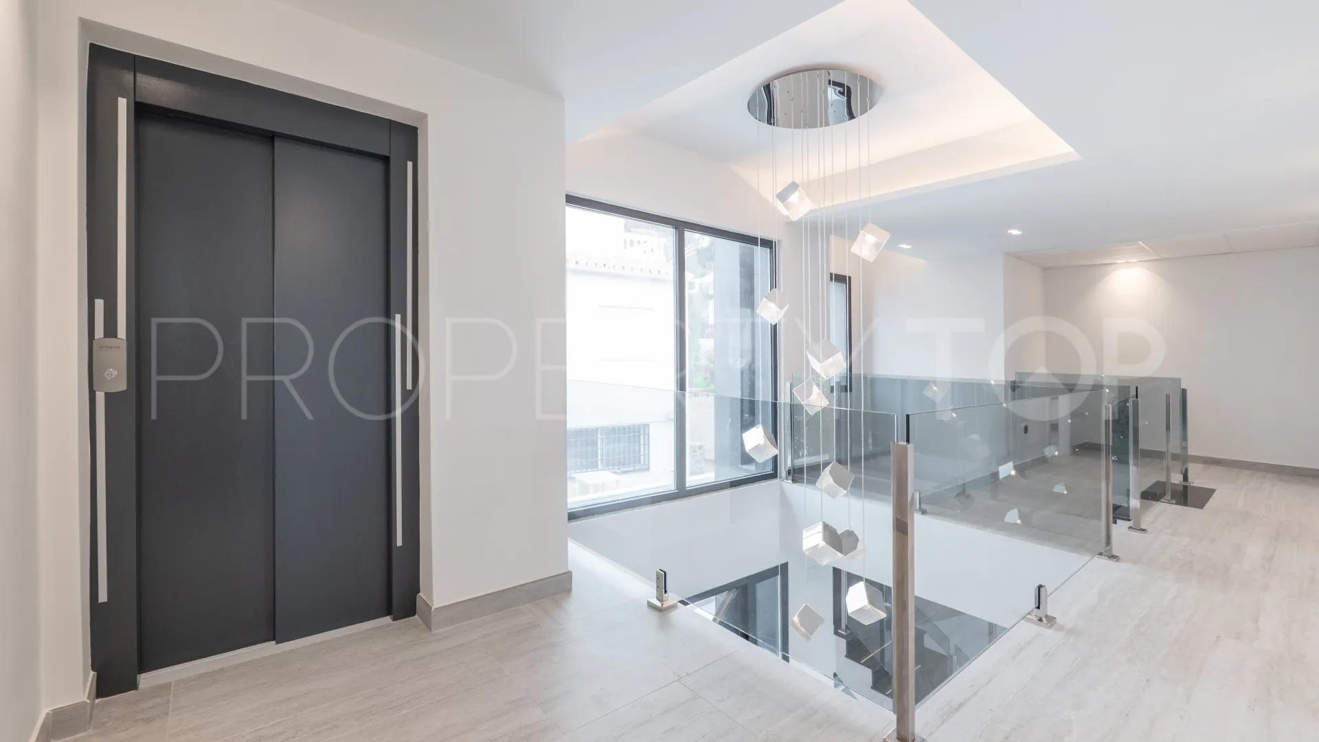 Villa con 5 dormitorios a la venta en Mijas Costa