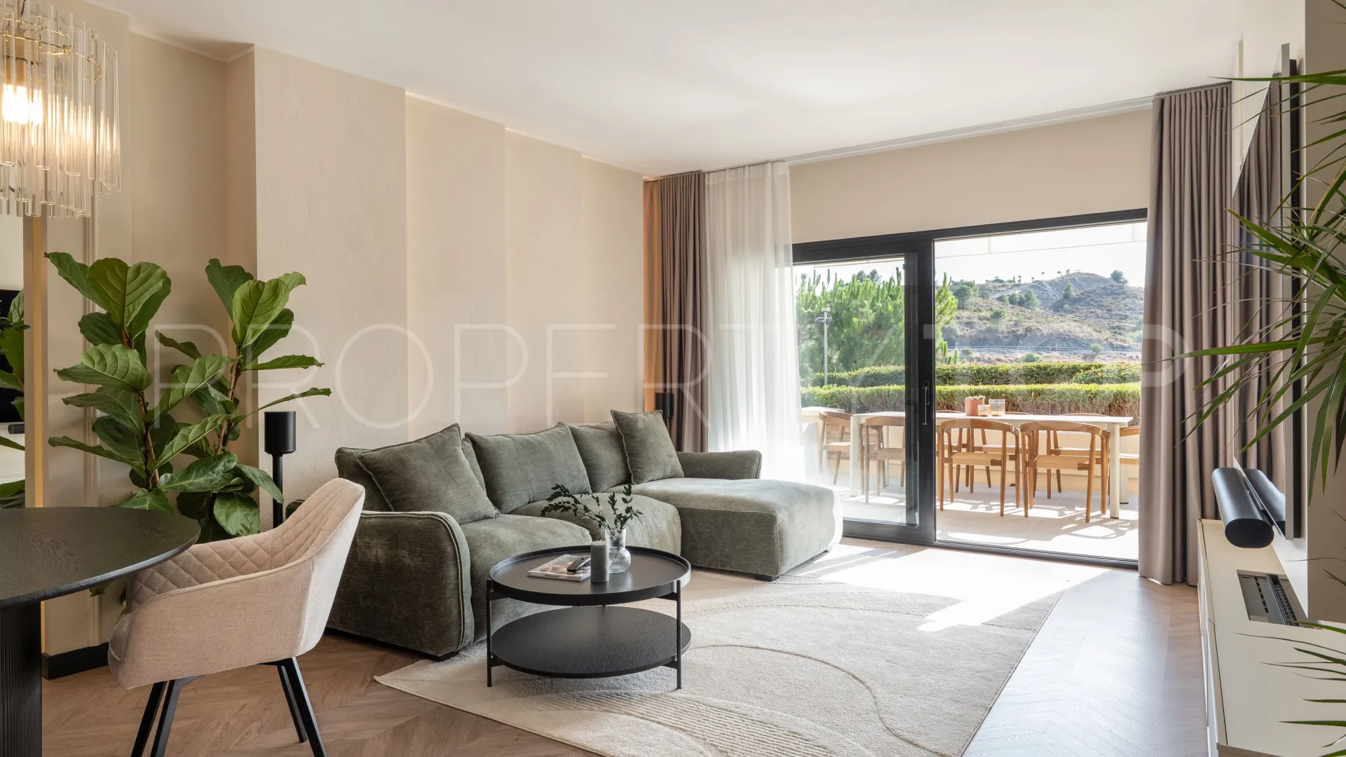 Apartamento planta baja en venta en Los Capanes del Golf de 4 dormitorios