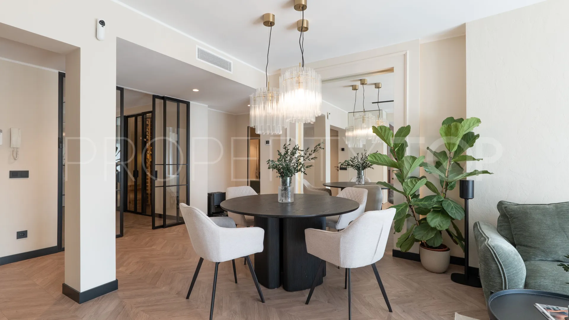 Apartamento planta baja en venta en Los Capanes del Golf de 4 dormitorios