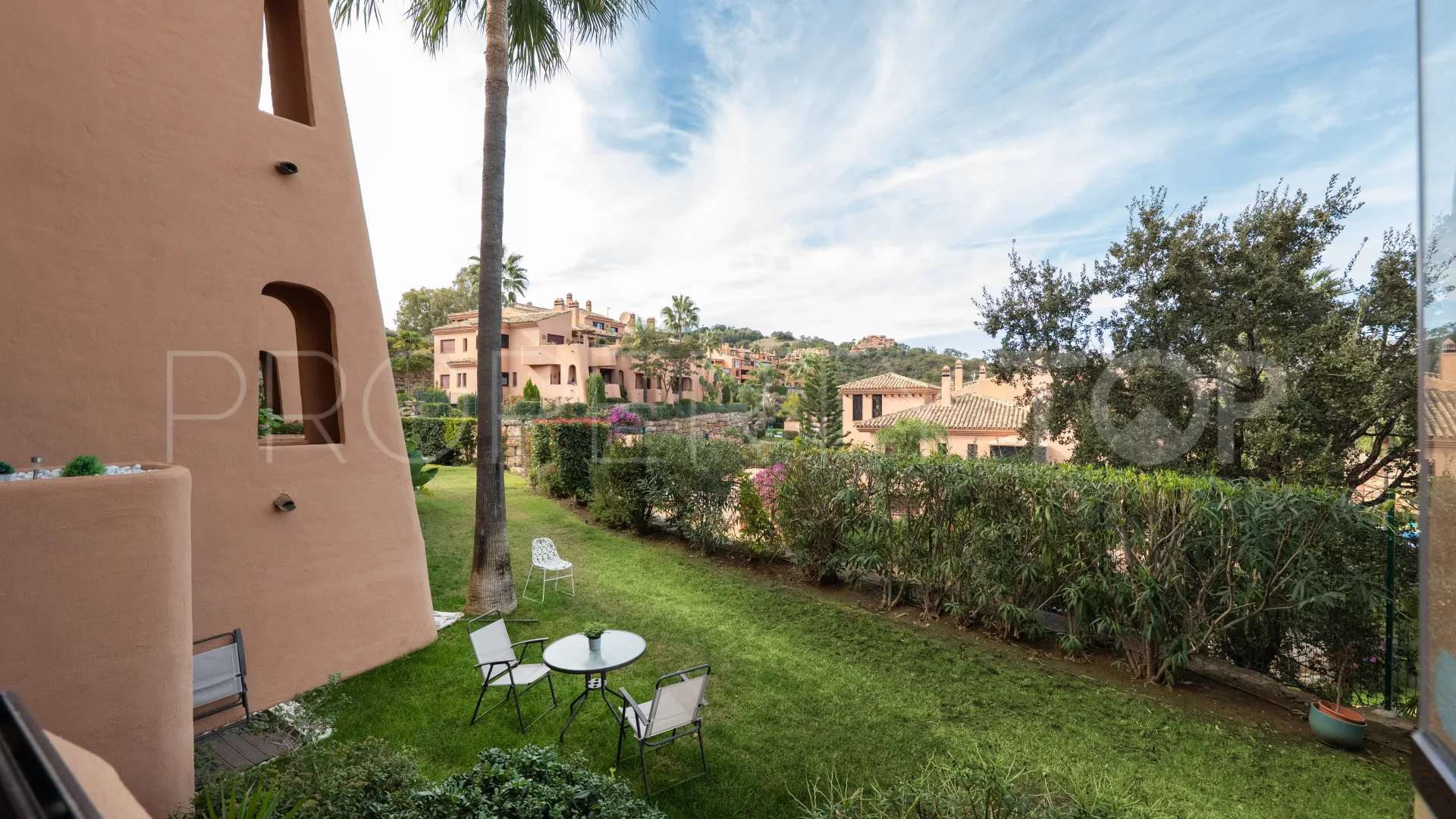 Buy ground floor apartment in La Mairena with 2 bedrooms