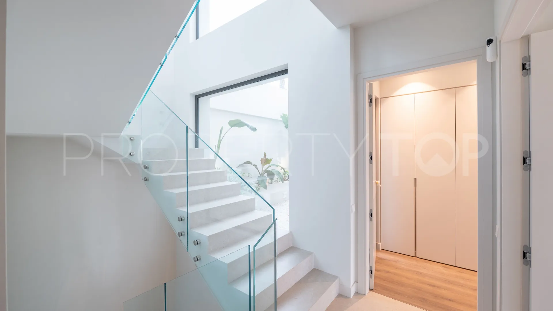 Se vende villa en Paraiso Alto