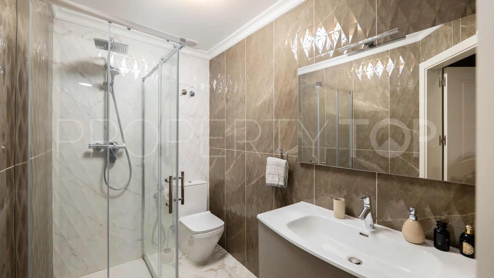 5 bedrooms apartment for sale in Los Capanes del Golf