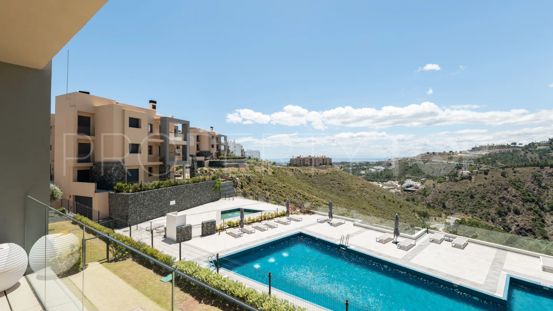 Apartment for sale in Real de La Quinta with 4 bedrooms
