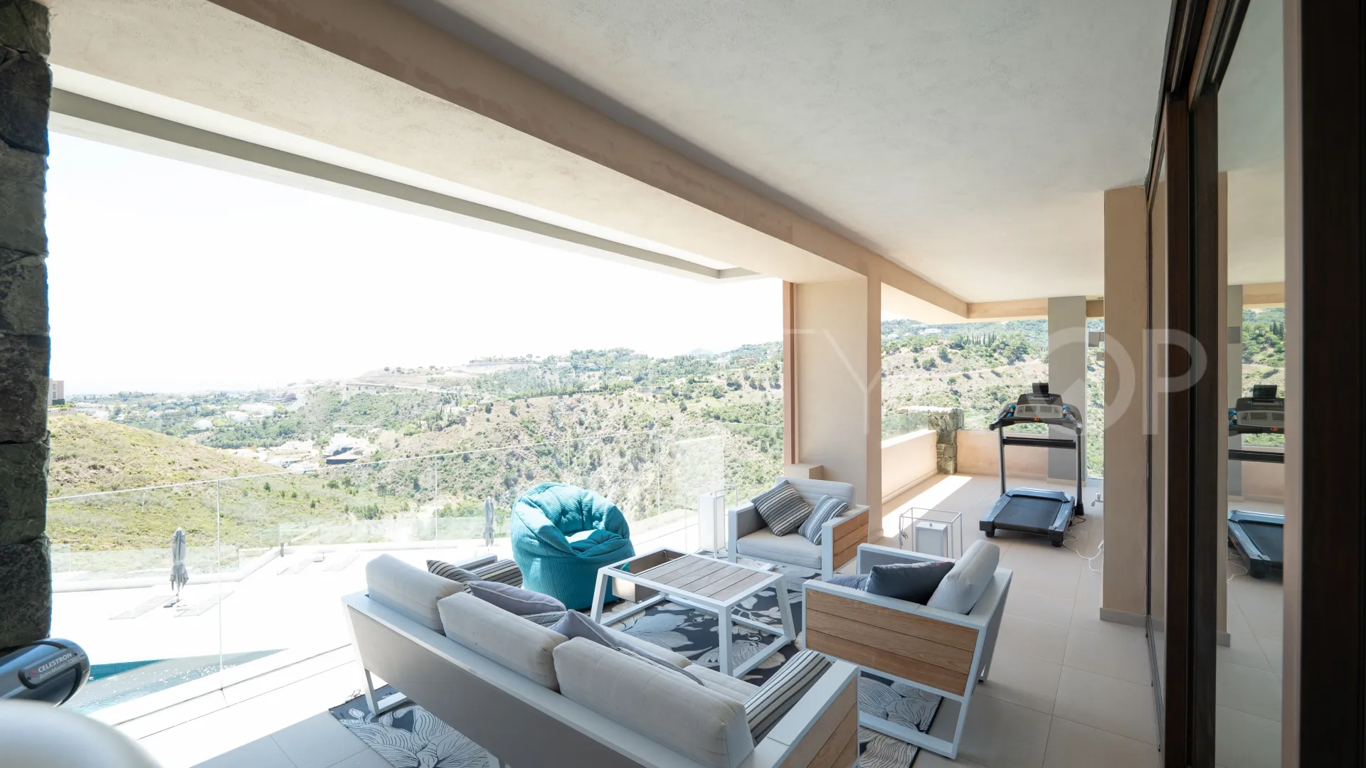 Apartment for sale in Real de La Quinta with 4 bedrooms