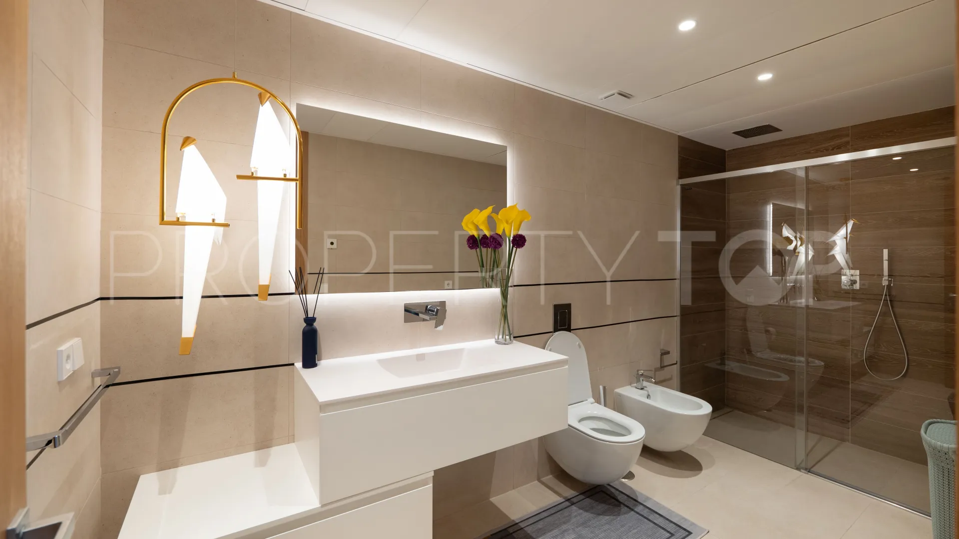 Apartment for sale in Real de La Quinta with 4 bedrooms