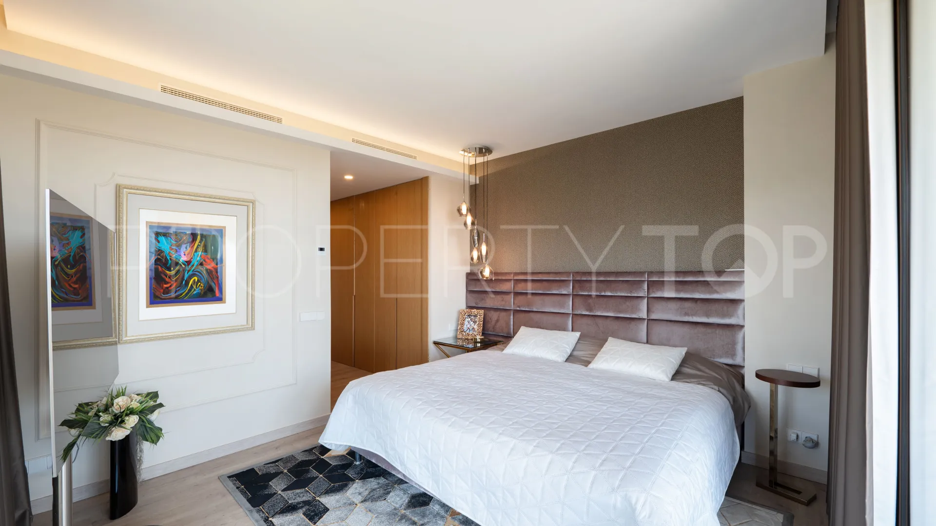 Apartment for sale in Real de La Quinta with 4 bedrooms