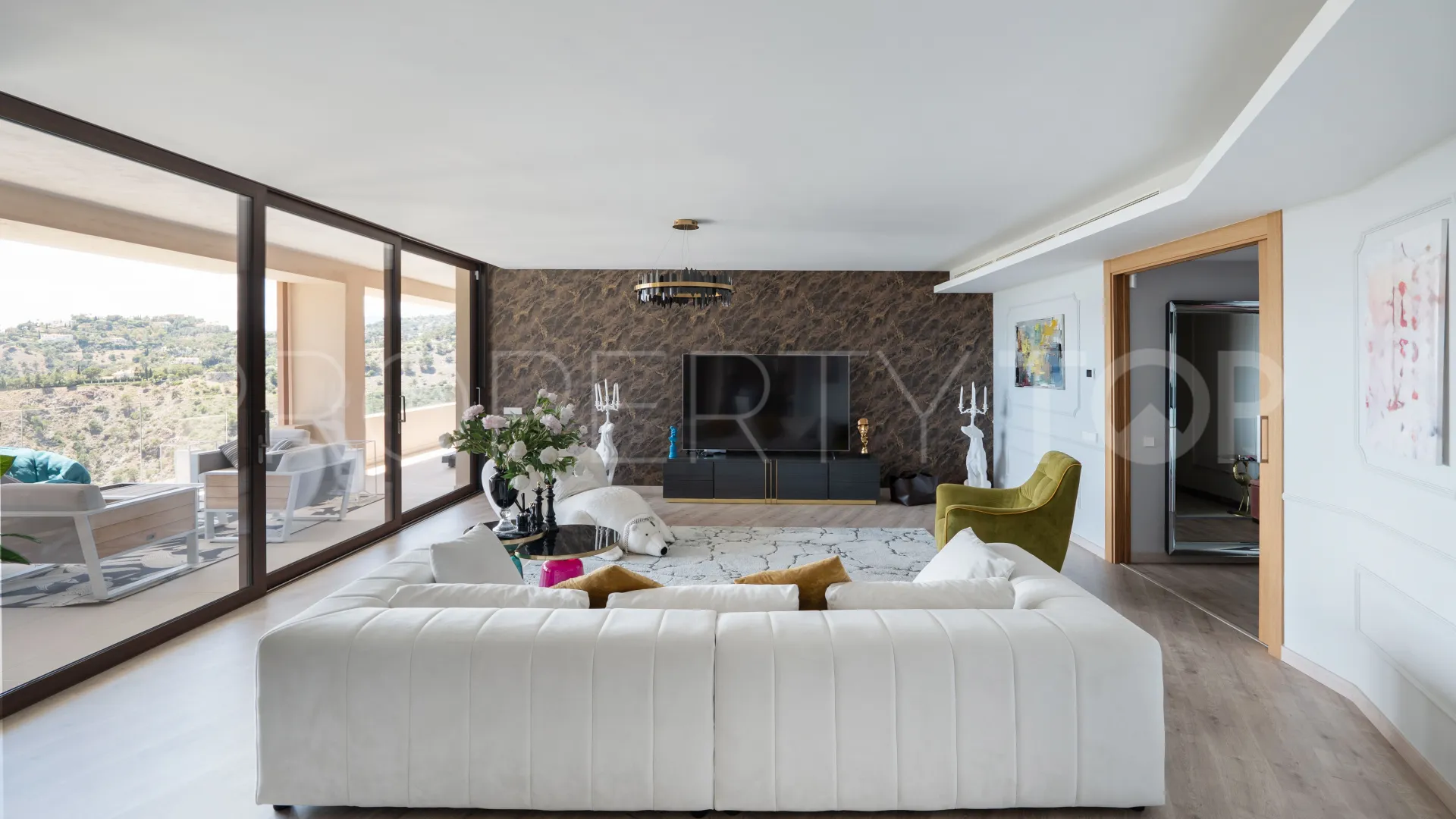 Apartment for sale in Real de La Quinta with 4 bedrooms