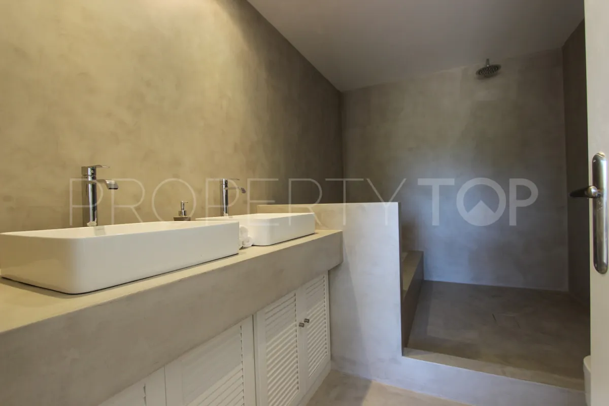 Benahavis, apartamento planta baja de 2 dormitorios en venta