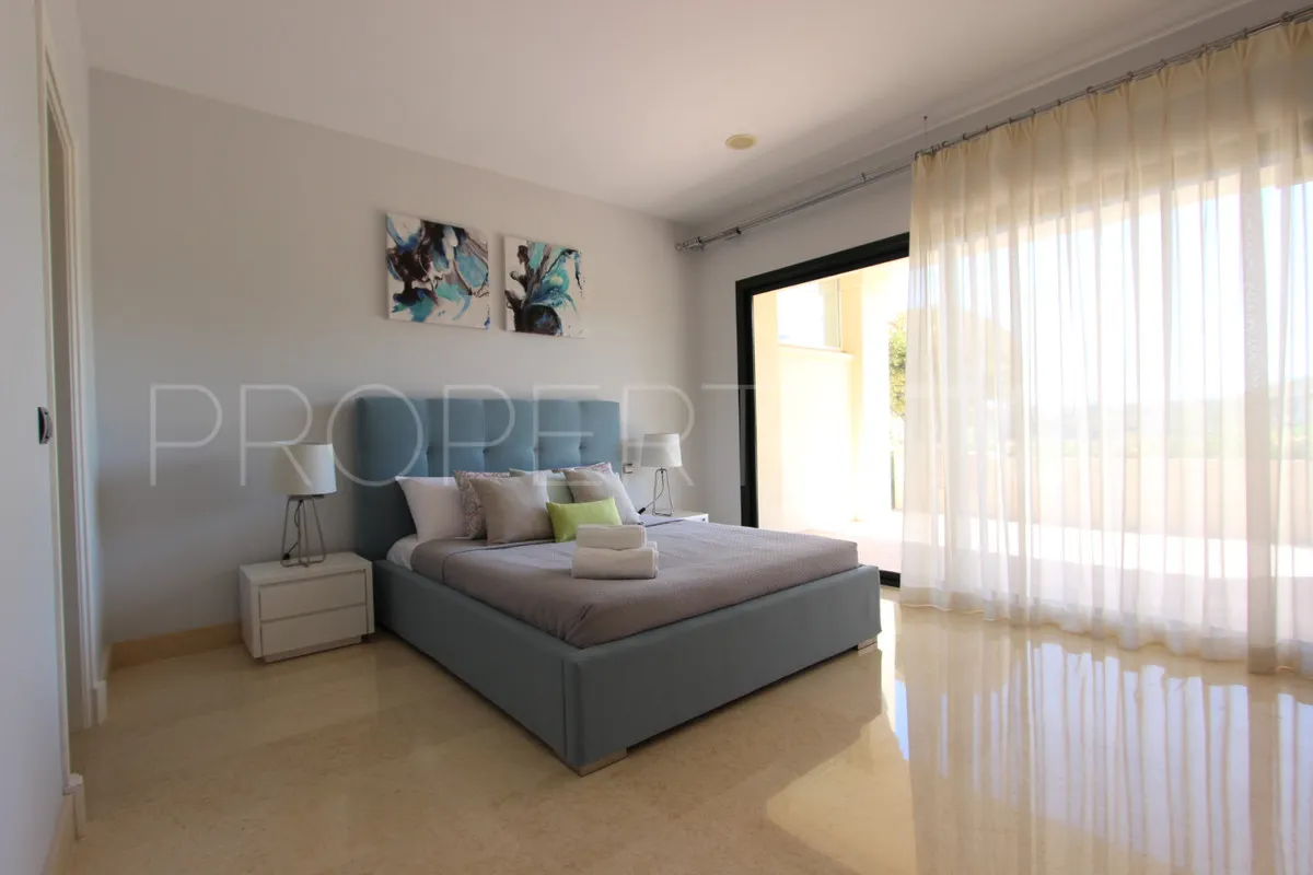 Benahavis, apartamento planta baja de 2 dormitorios en venta