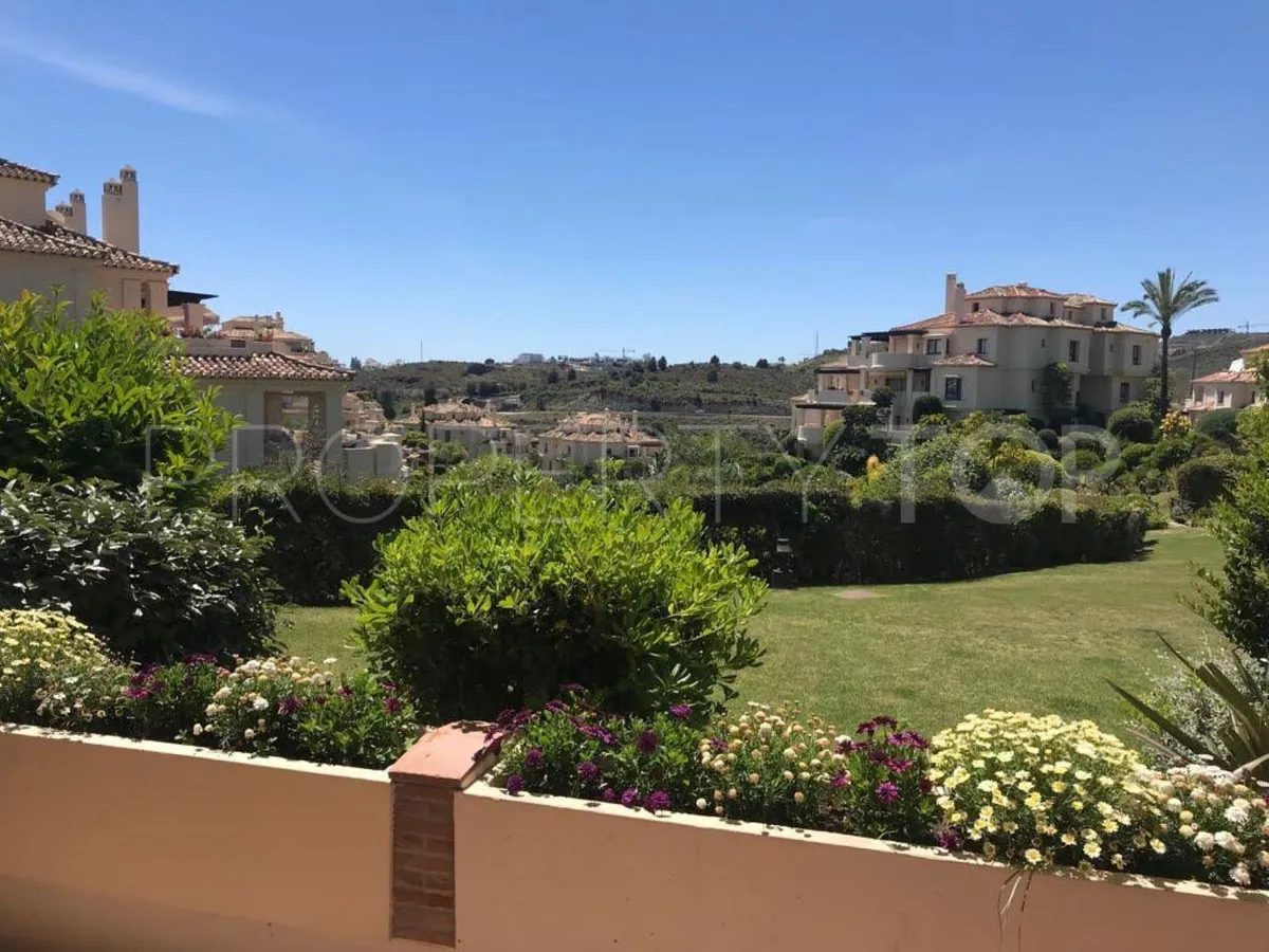 Benahavis, apartamento planta baja de 2 dormitorios en venta
