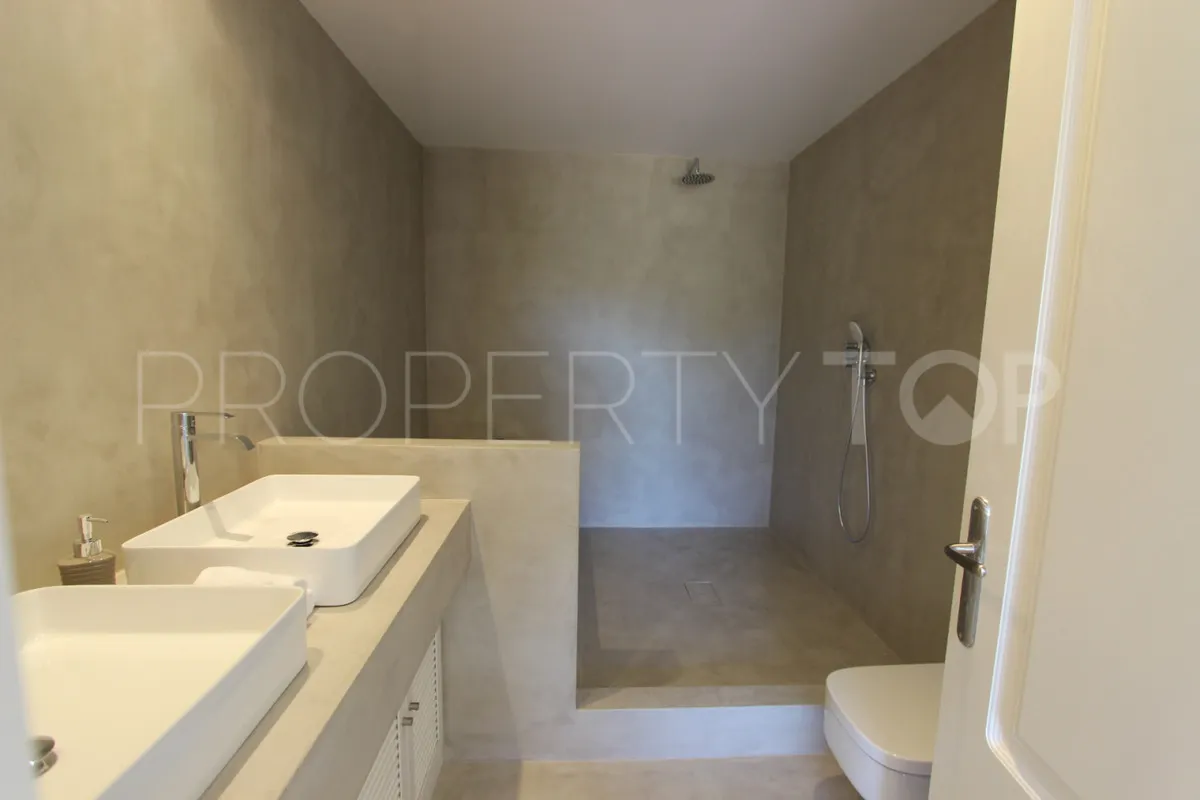 Benahavis, apartamento planta baja de 2 dormitorios en venta