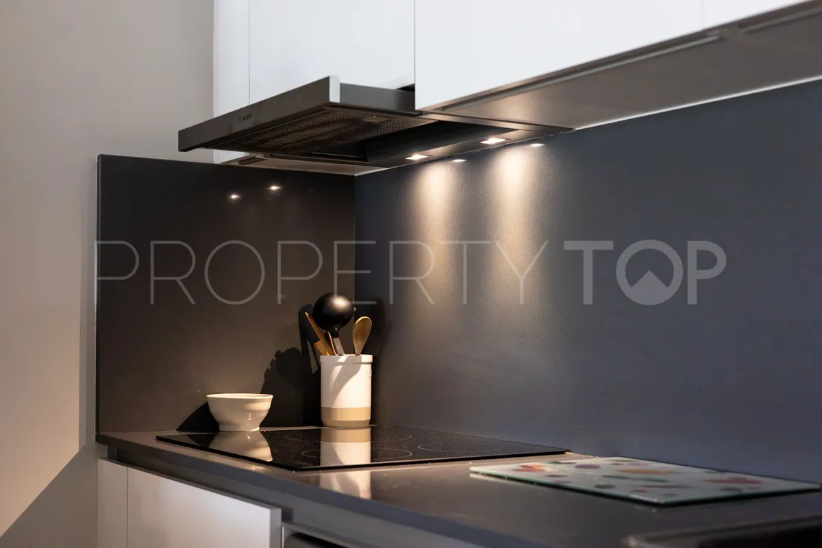 Apartamento planta baja a la venta con 3 dormitorios en Estepona