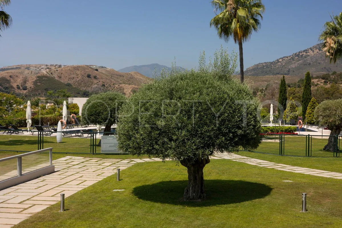 For sale Benahavis 3 bedrooms ground floor apartment