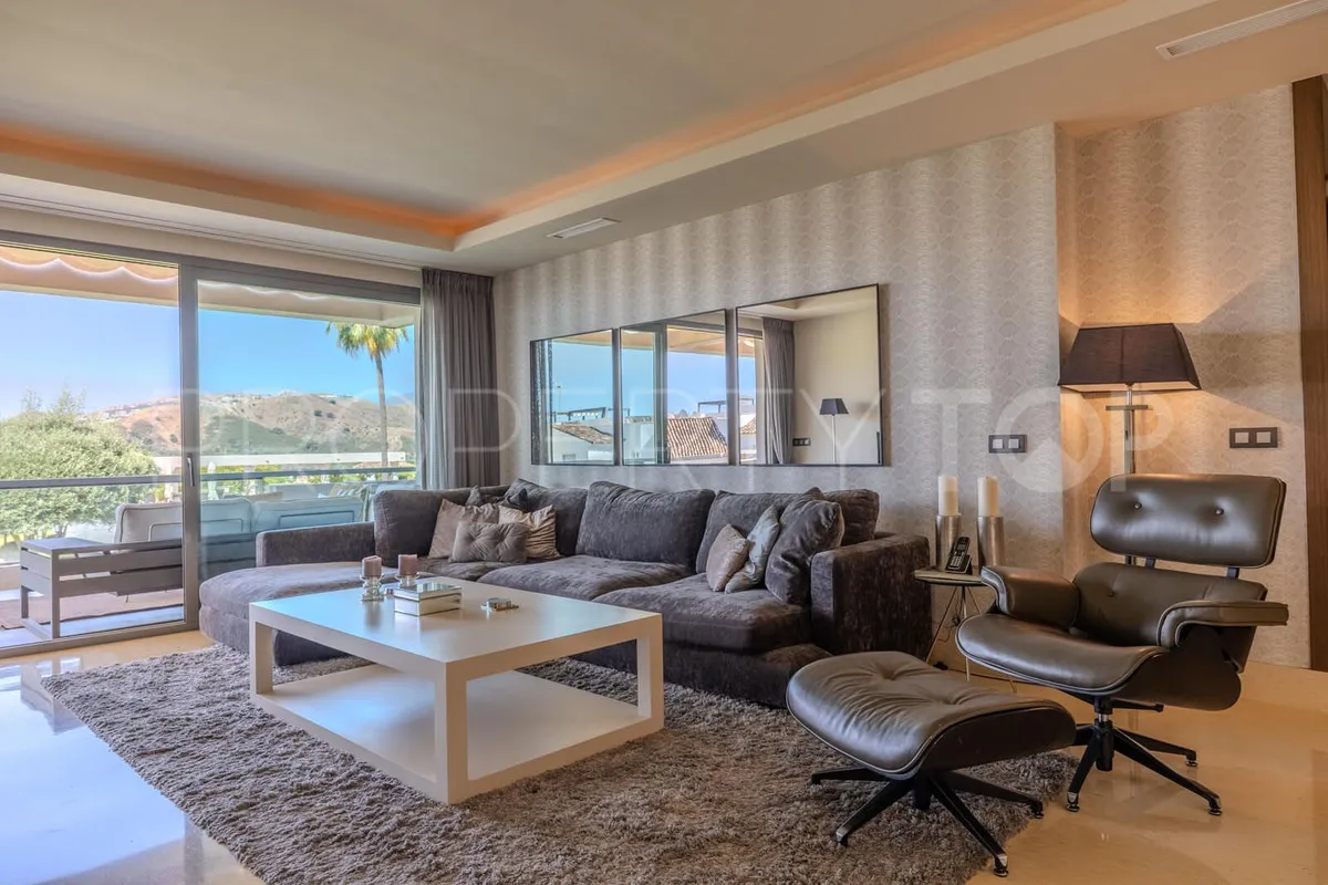 For sale Benahavis 3 bedrooms ground floor apartment