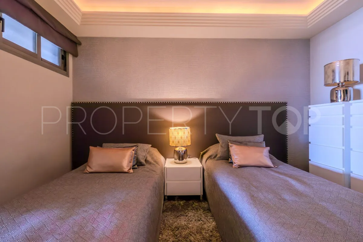 For sale Benahavis 3 bedrooms ground floor apartment