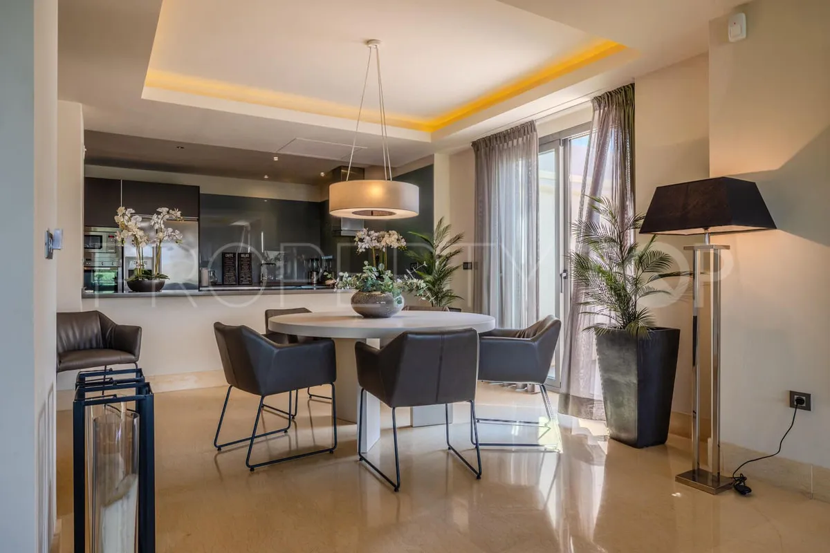 For sale Benahavis 3 bedrooms ground floor apartment