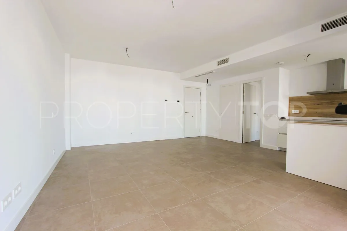Apartamento en venta con 2 dormitorios en Estepona