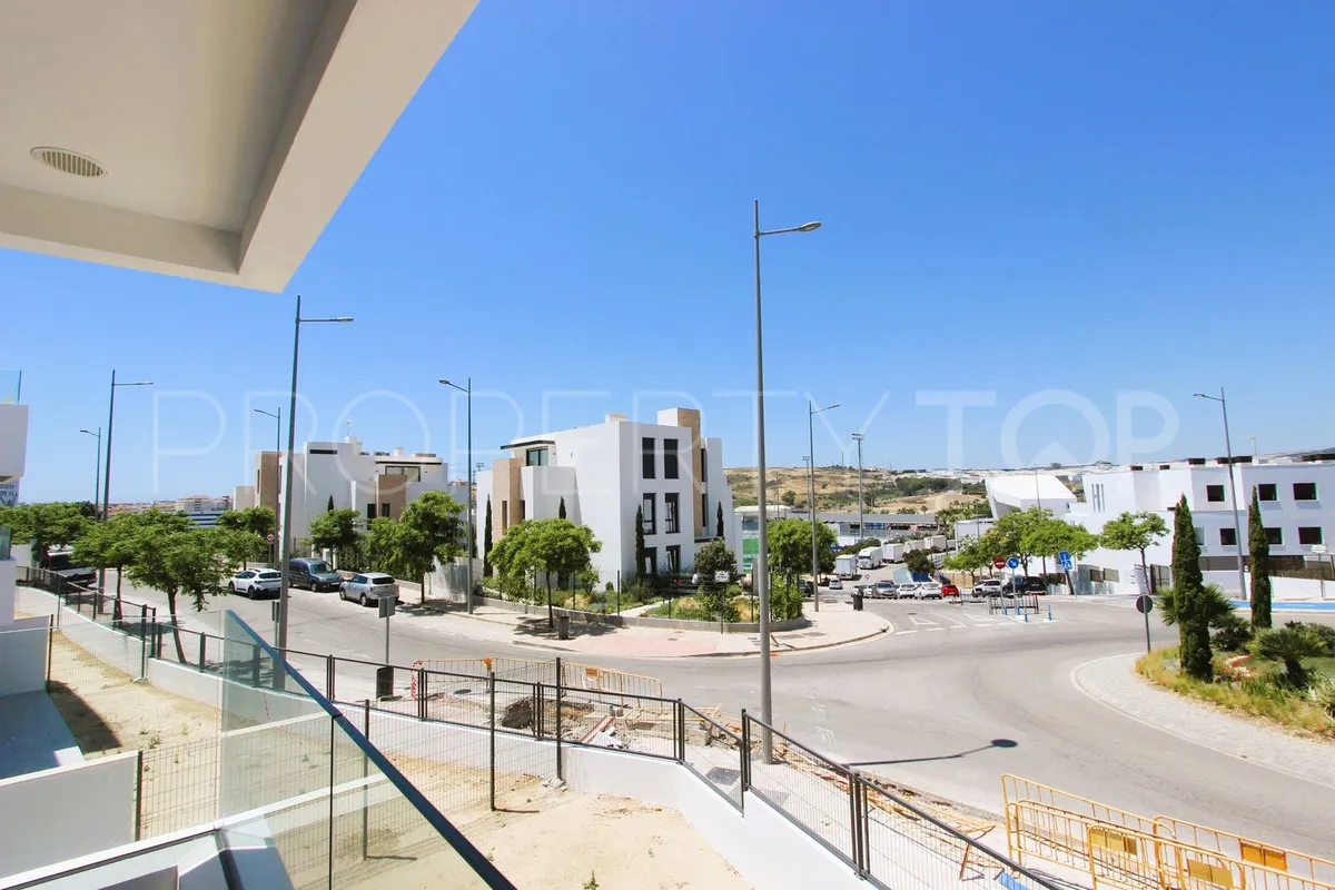 Apartamento en venta con 2 dormitorios en Estepona