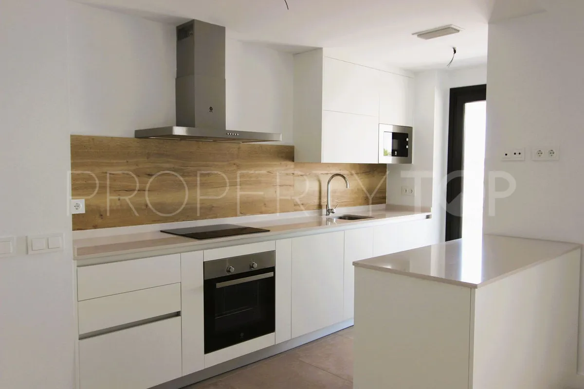 Apartamento en venta con 2 dormitorios en Estepona