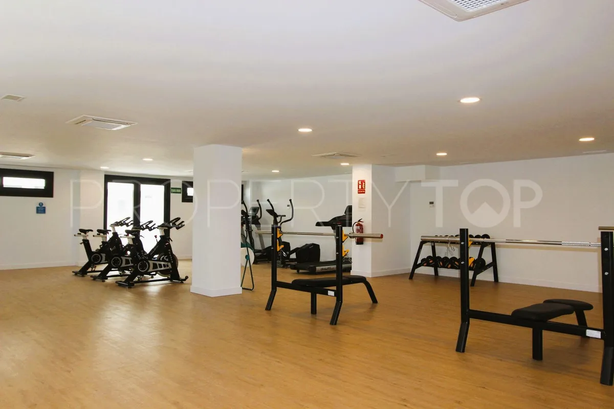 Apartamento en venta con 2 dormitorios en Estepona
