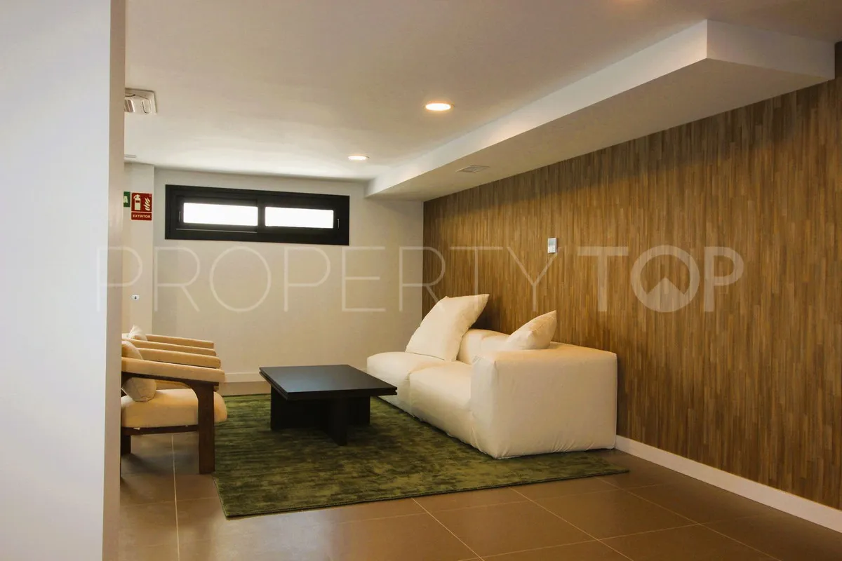 Apartamento en venta con 2 dormitorios en Estepona