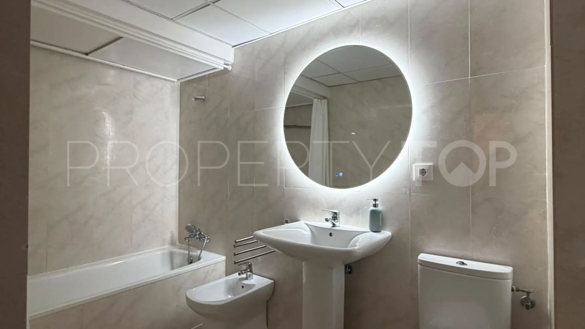 Comprar apartamento en Marbella - Puerto Banus