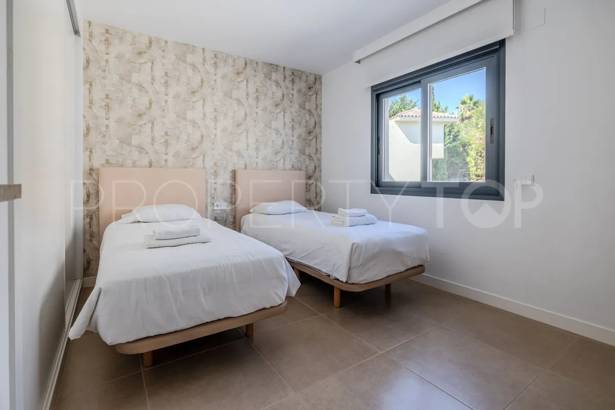 3 bedrooms Estepona town house for sale