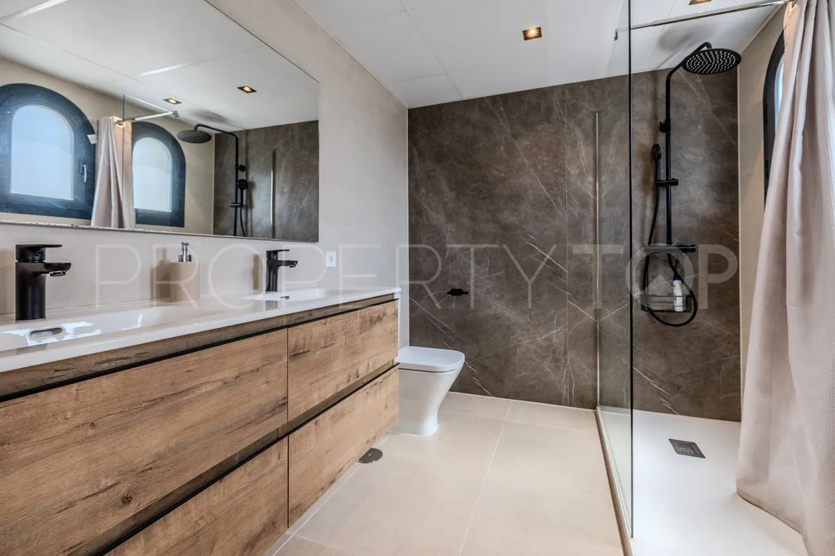 3 bedrooms Estepona town house for sale