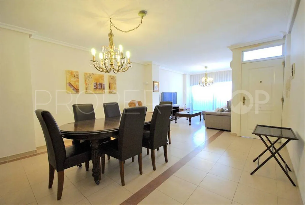 Se vende apartamento planta baja en Aloha
