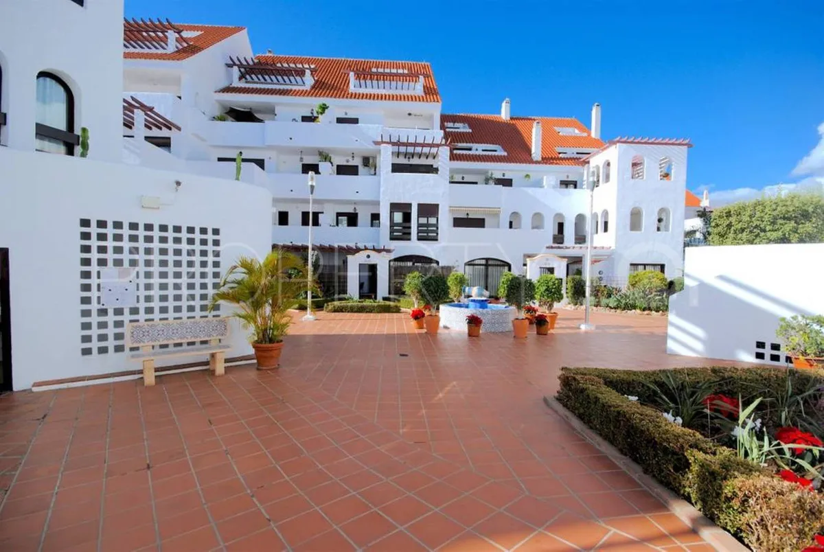 Se vende apartamento planta baja en Aloha