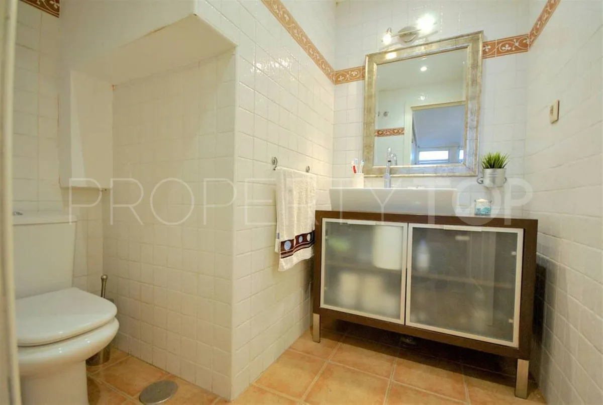 Se vende apartamento planta baja en Aloha